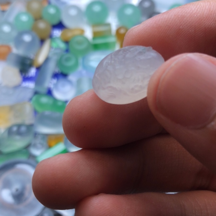 未镶嵌定制翡翠小**文挂件