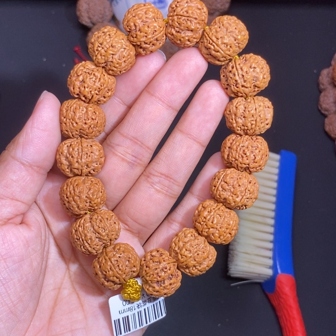 金刚菩提手串平头蜂王18mm