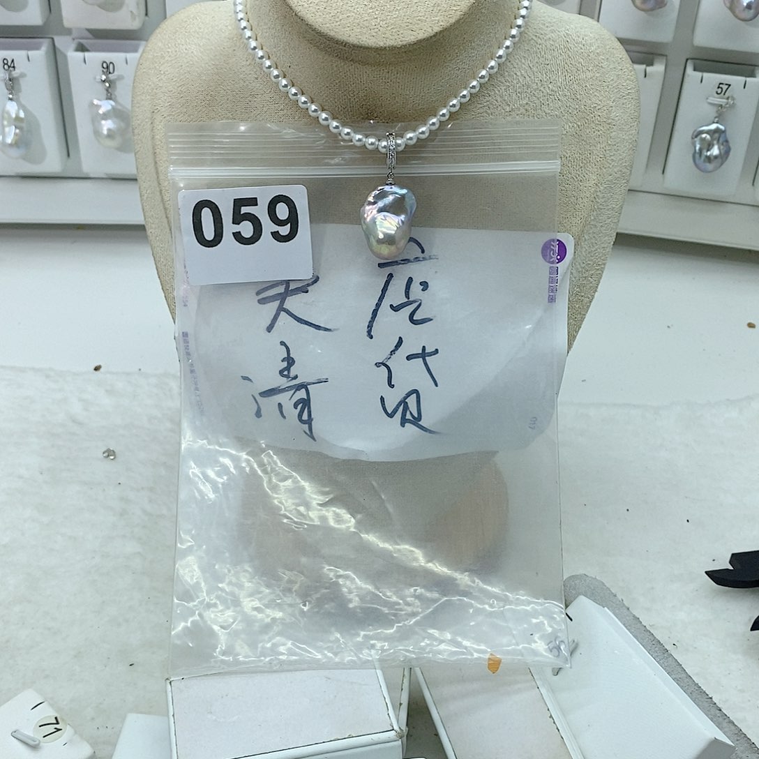 淡水珍珠颈饰合金