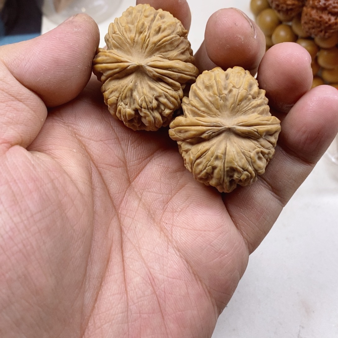 文玩核桃手把件38全品麒麟元宝