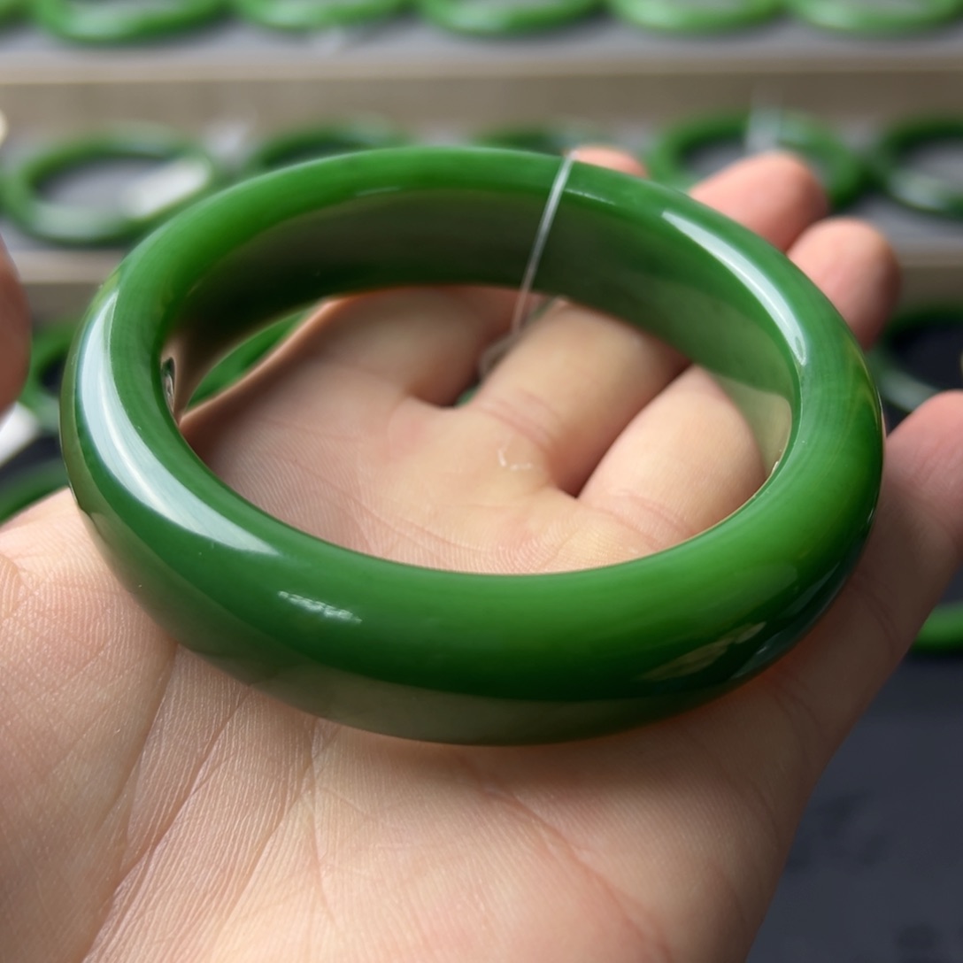 和田玉（碧玉）手镯未镶嵌