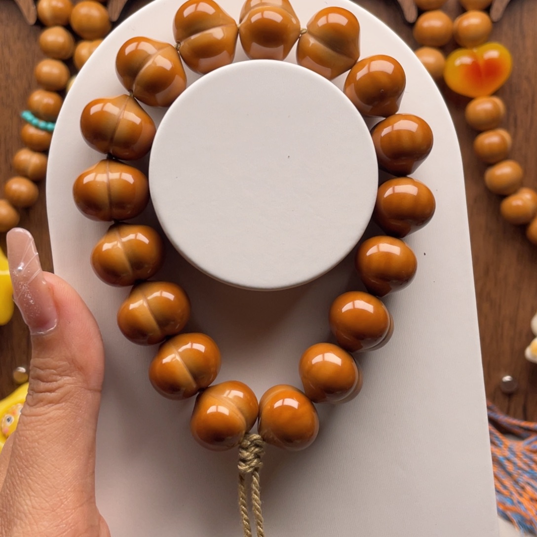 T***l吊坠猴头核桃全品无暇毕业级爱心屁桃17尺寸