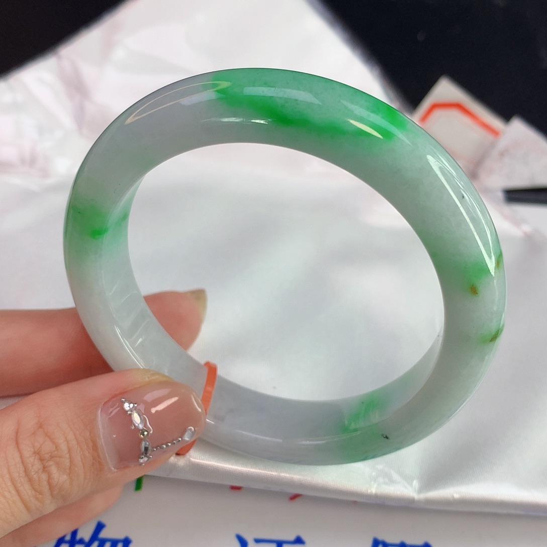 翡翠手镯未镶嵌天然A货翡翠032