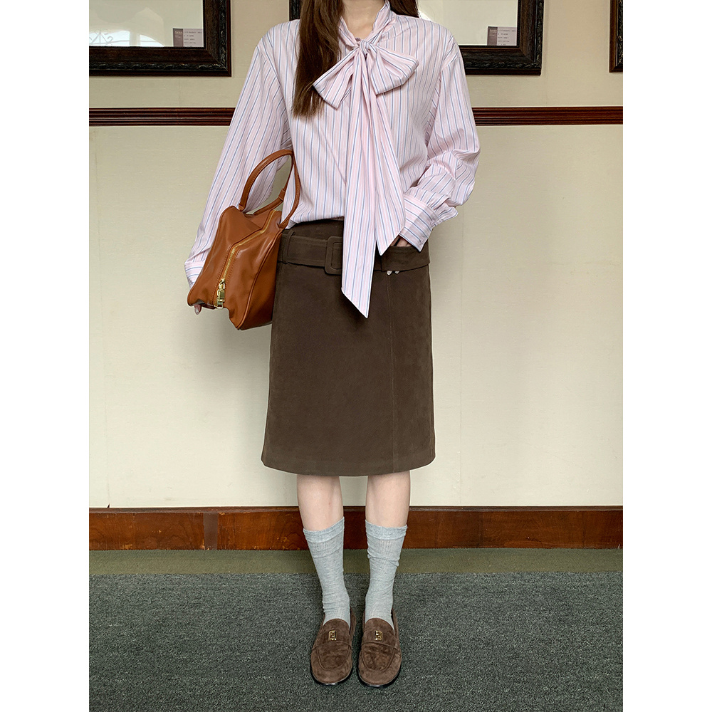 今年流行爆款麂皮绒直筒半身裙女秋季新款宽松显瘦百搭中长裙