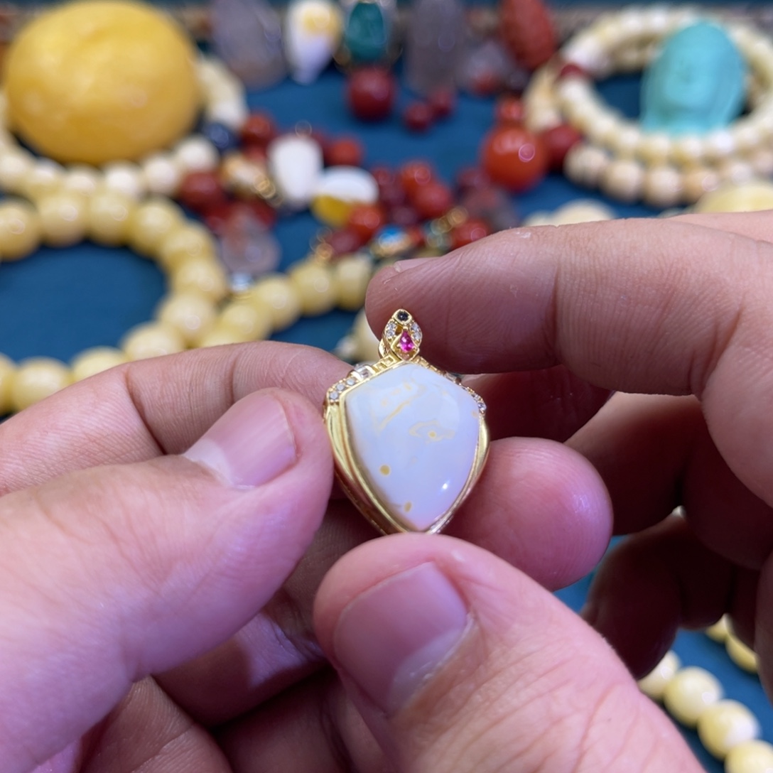 琥珀银S925镶嵌珠宝奇石47