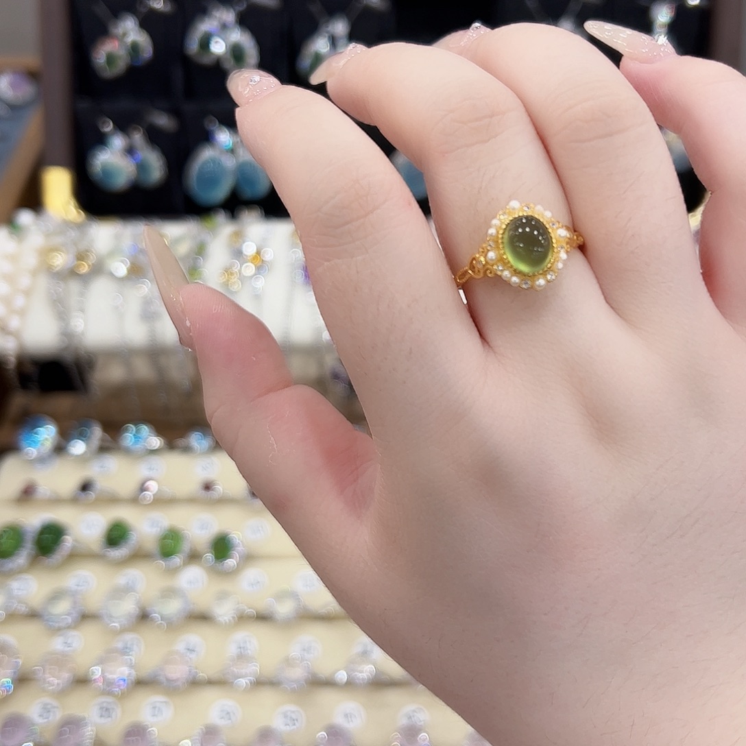 银S925镶嵌蛇纹石玉戒指