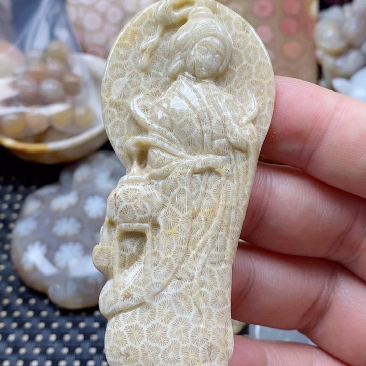 硅化珊瑚（珊瑚玉）颈饰未镶嵌