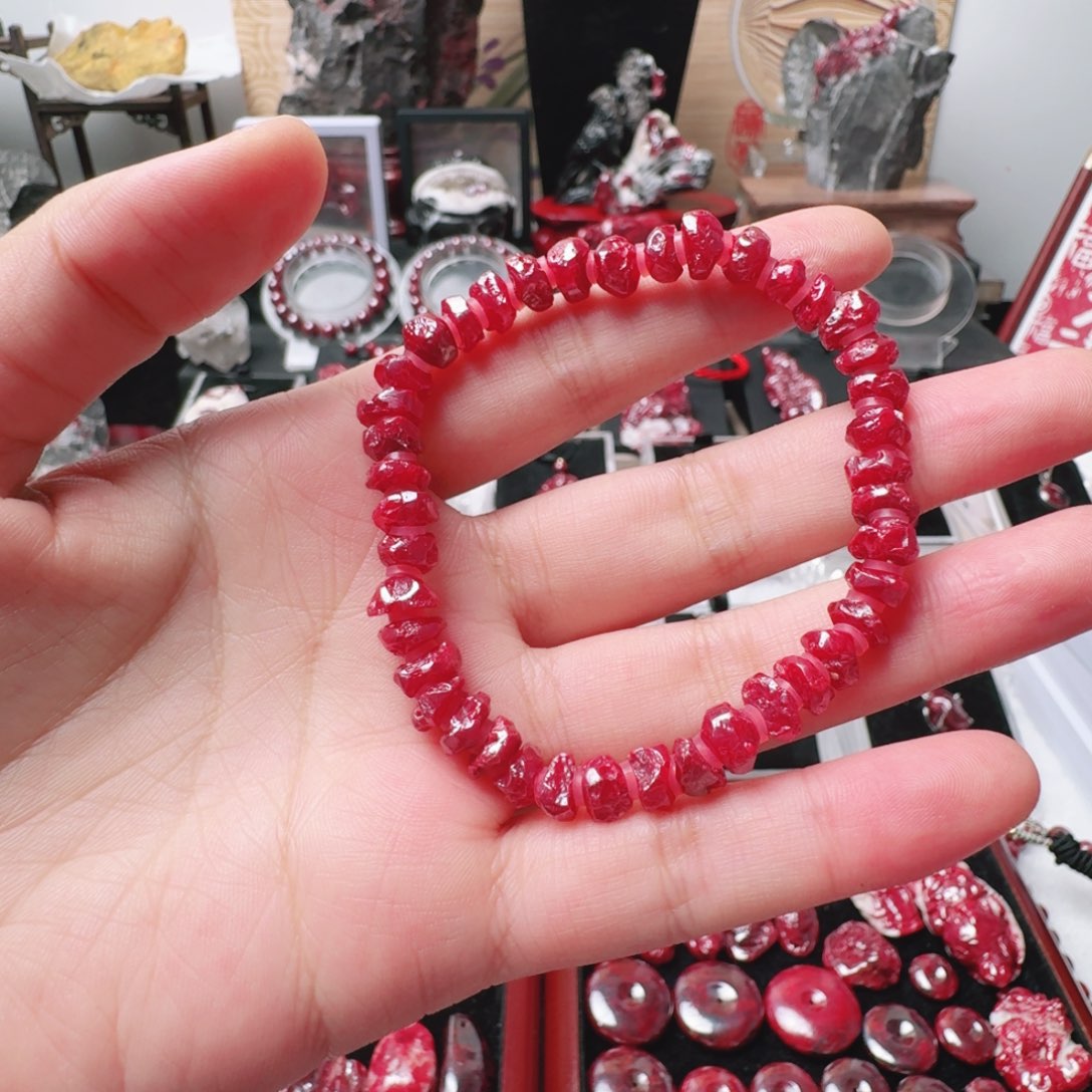 巩***晶天然辰砂天然朱砂无根砂晶体手串，34.6克