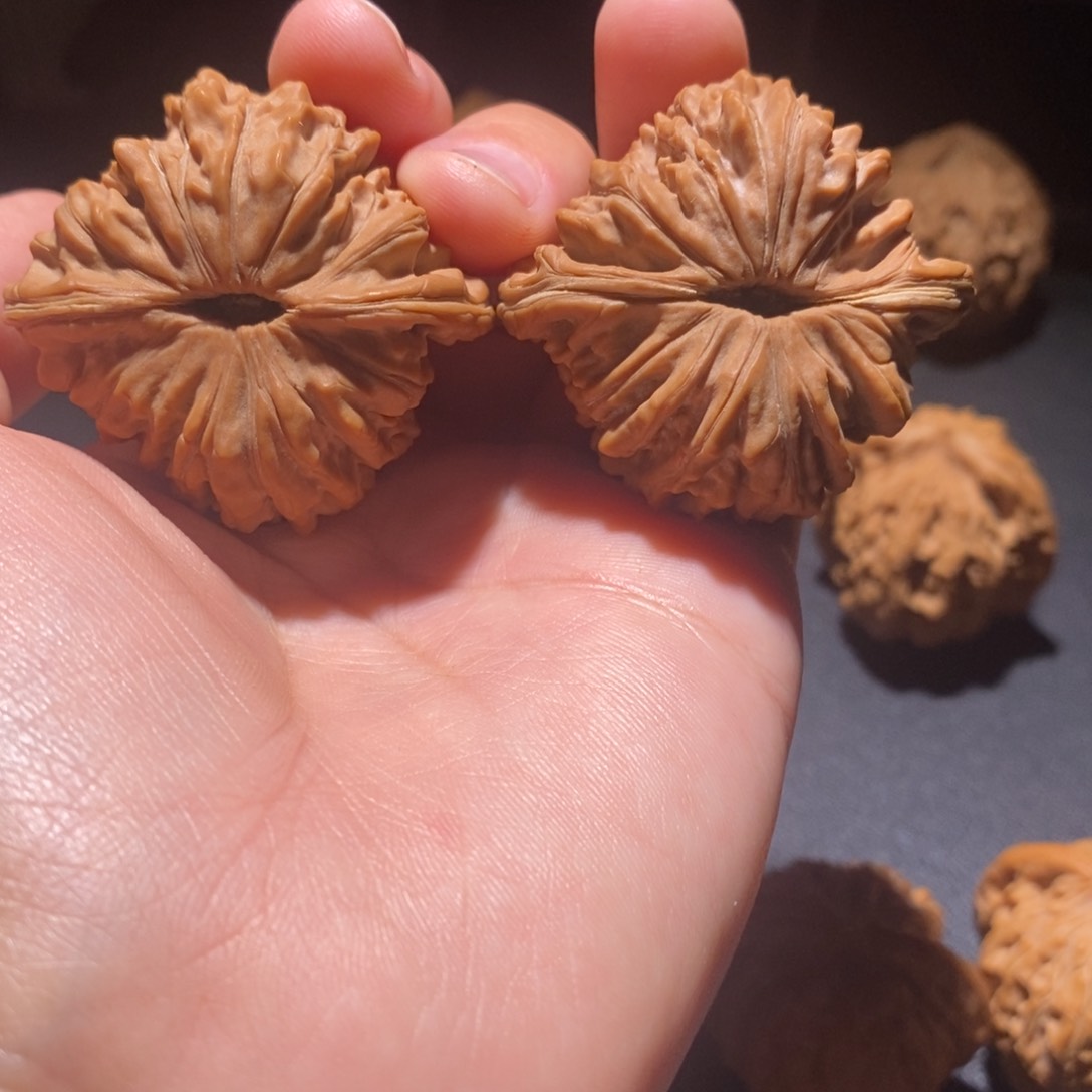 文玩核桃吊坠?****山地楼