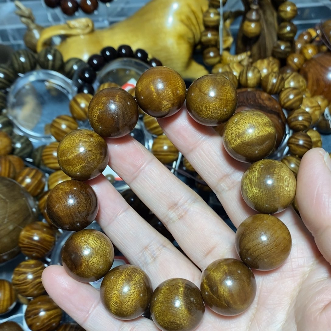金丝楠木雕工艺品20