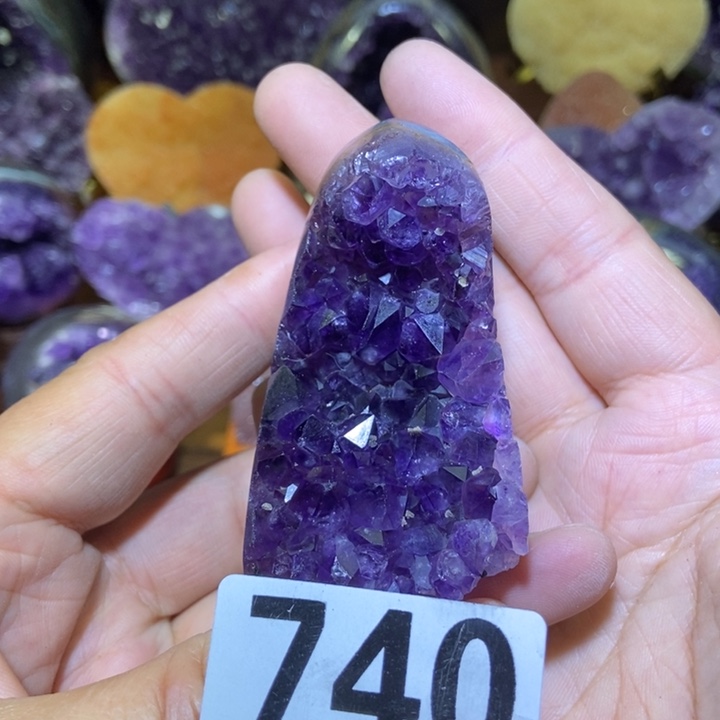 紫晶未镶嵌大型摆件（非配饰）