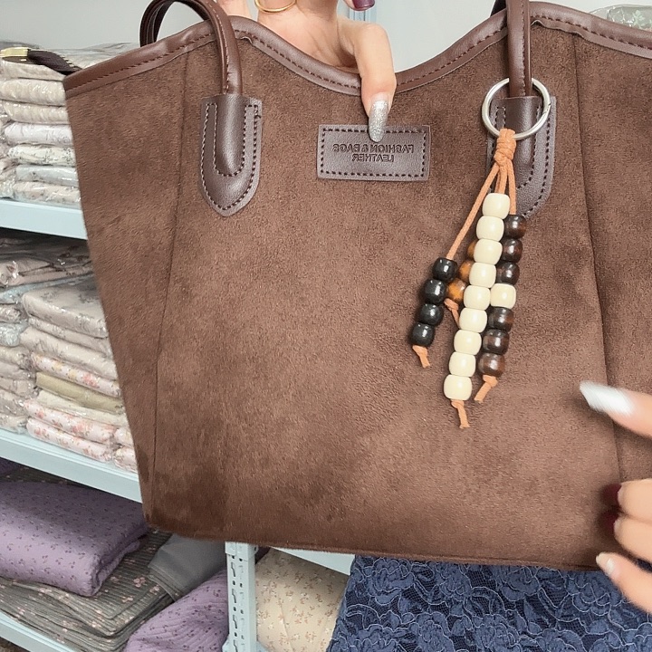 蚕丝超纤皮好看的女款包包