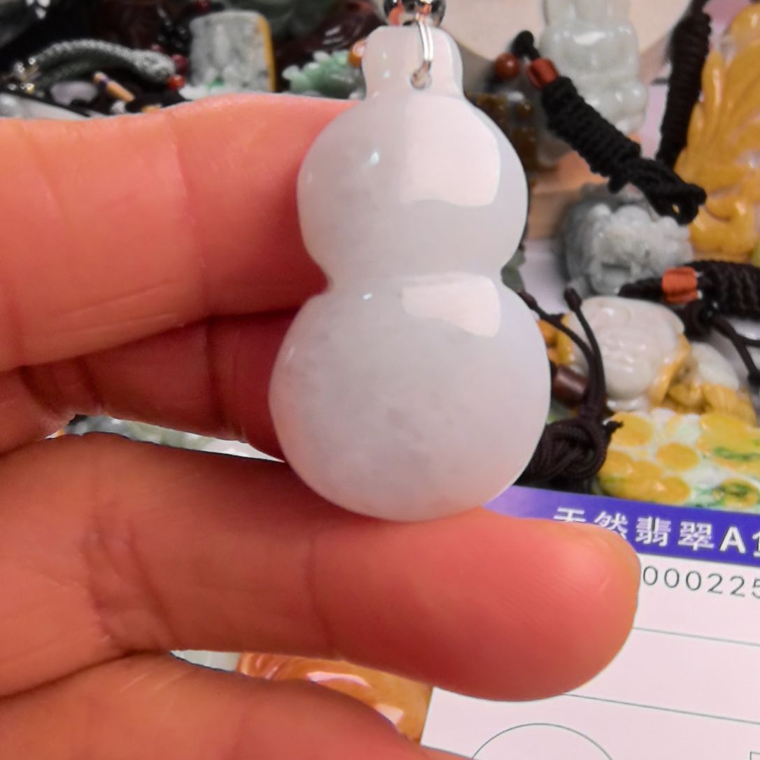 翡翠颈饰未镶嵌吊坠