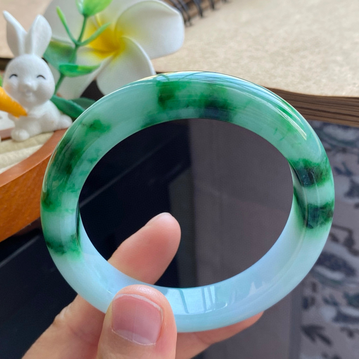 3.1批1307号翡翠手镯57.1-13.2-9深翠飘花镯！上手很有气场！