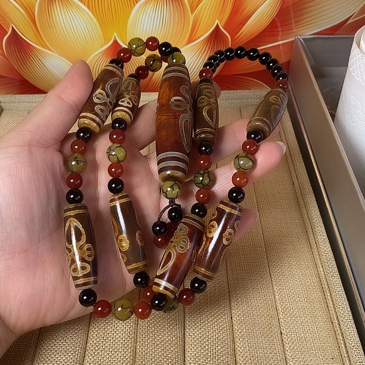 玛瑙/玉髓颈饰未镶嵌