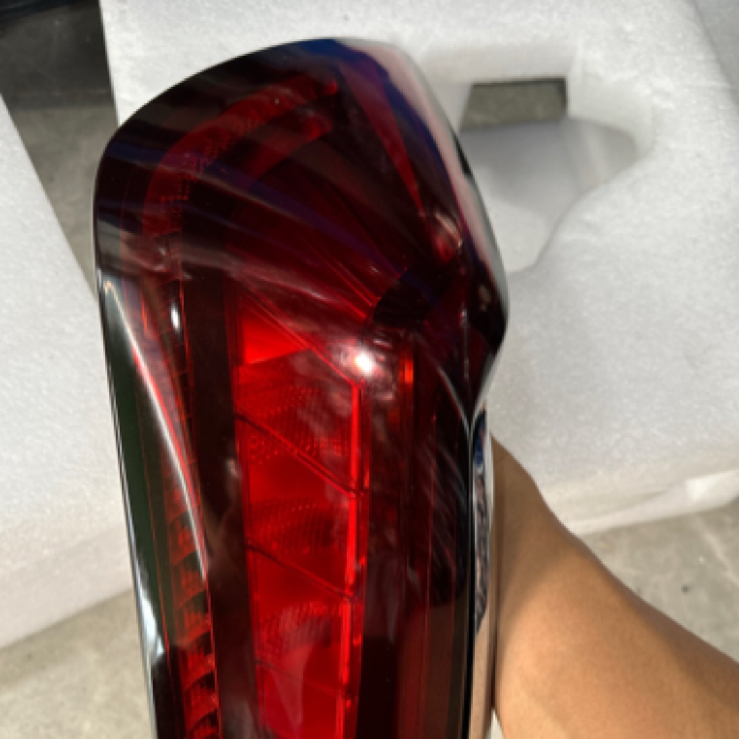 新能源汽车元pius左后尾灯