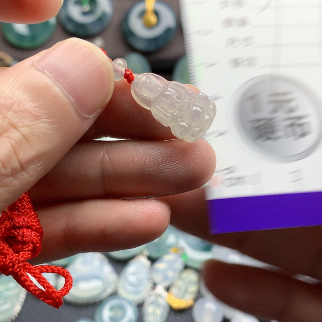 翡翠未镶嵌挂件吊坠