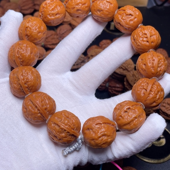 文玩核桃手串和尚头