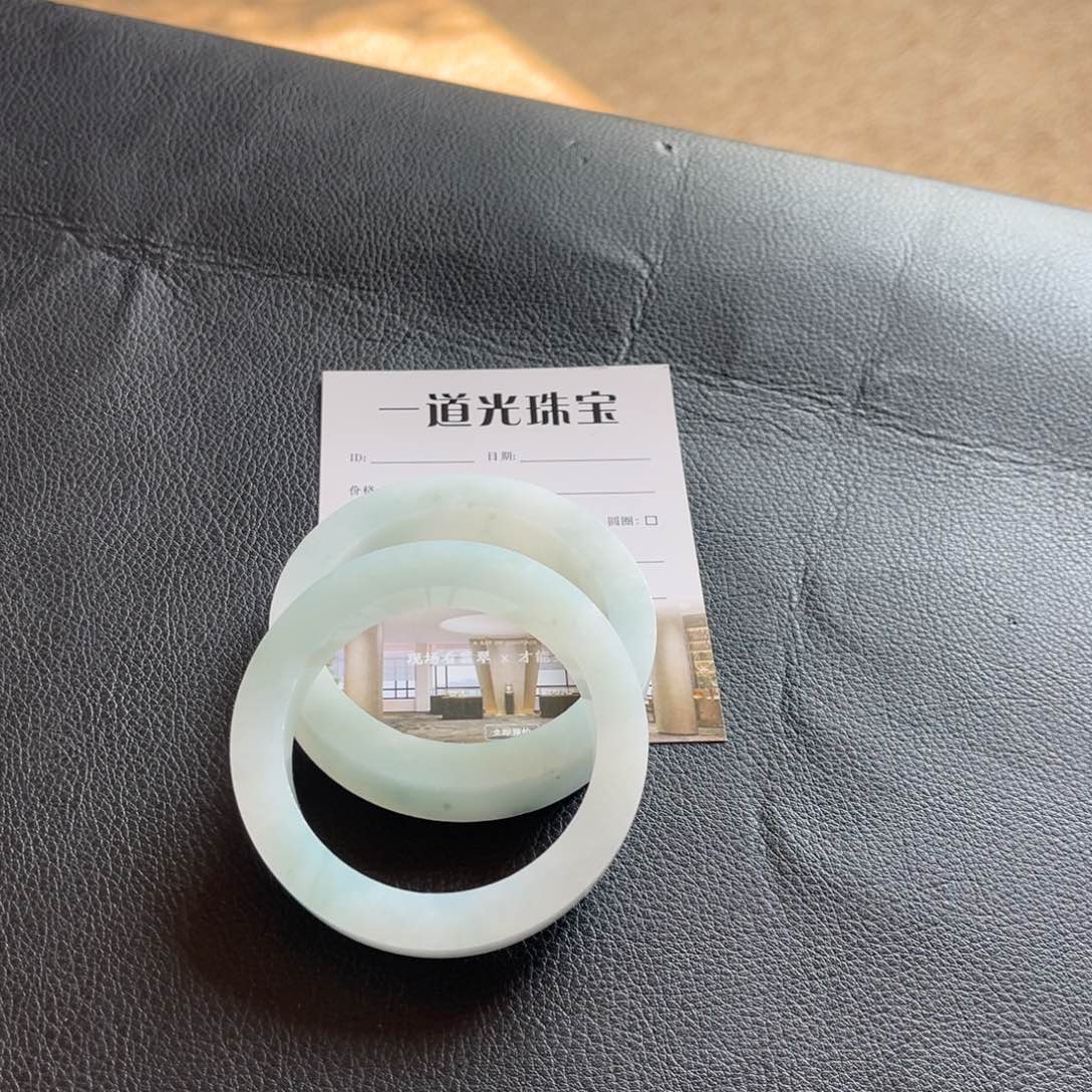 御****定制翡翠未镶嵌手镯