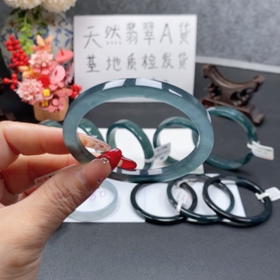 翡翠手镯未镶嵌至**终54尺寸