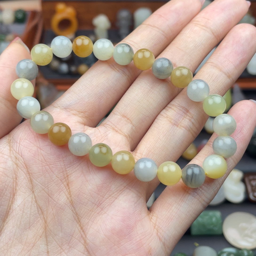 和田玉颈饰未镶嵌