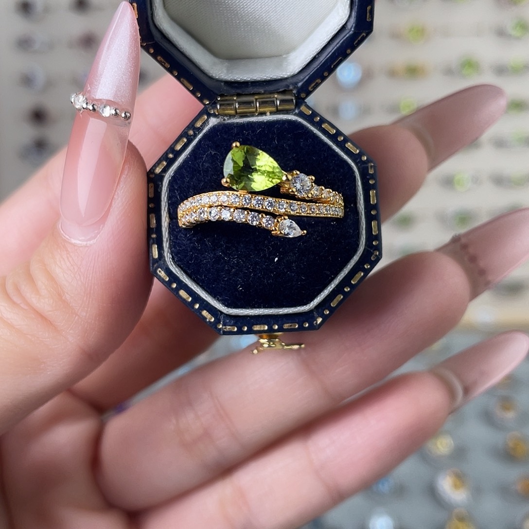 银S925镶嵌橄榄石戒指设计款戒指