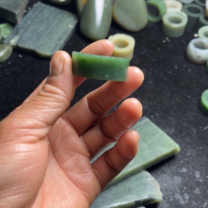 和田玉（糖玉）未镶嵌珠宝半成品