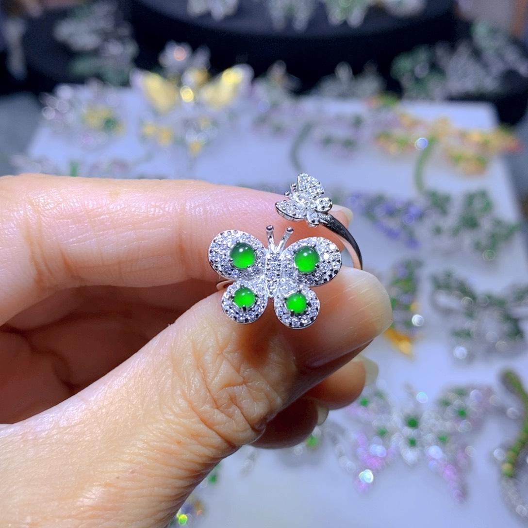 翡翠颈饰银S925镶嵌天然翡翠