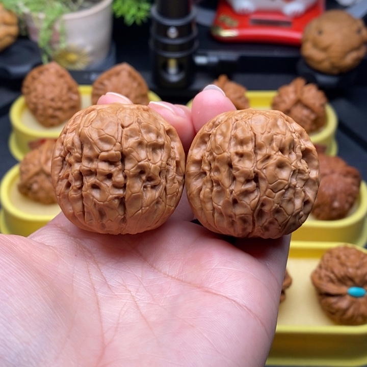 【闪购商品】文玩核桃吊坠甲骨文狮子头