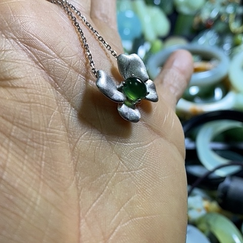 岫玉颈饰未镶嵌挂件