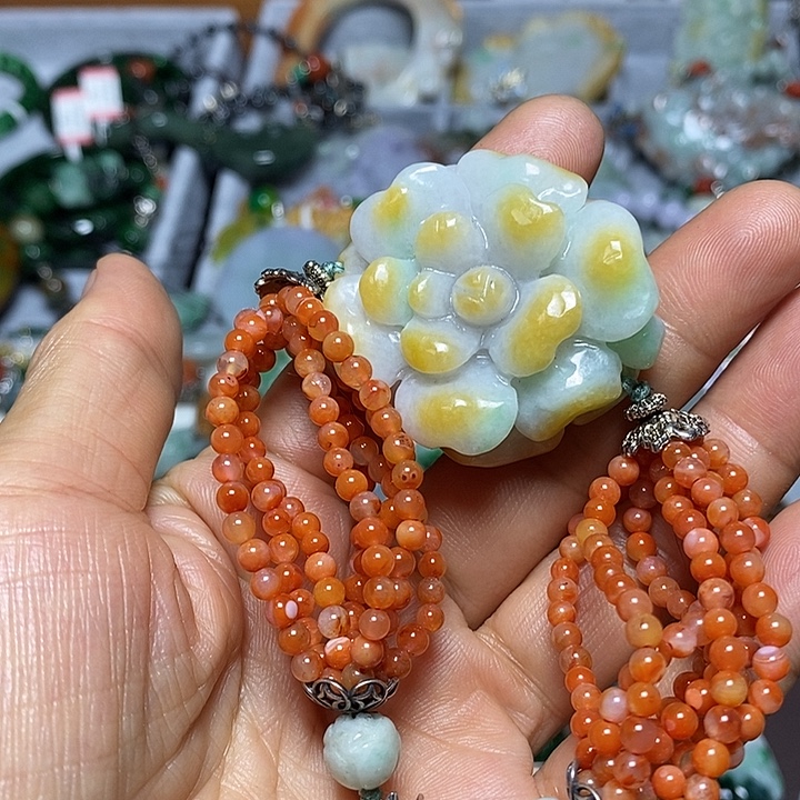 福***u翡翠未镶嵌吊坠(赠链)