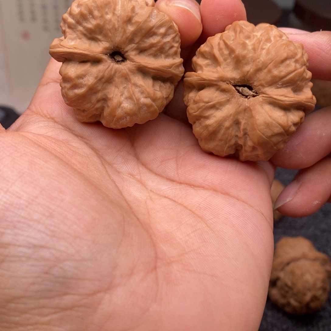 文玩核桃把件36.5蛤蟆头44