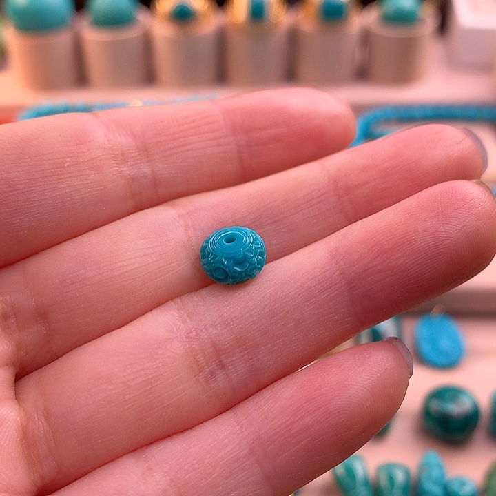 绿松石配饰未镶嵌