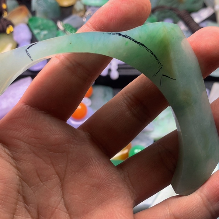 娥***仔定制翡翠未镶嵌料子