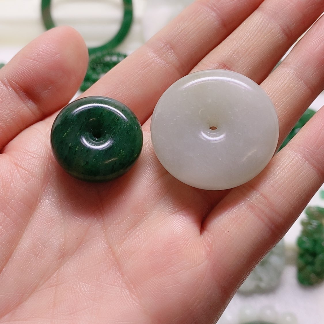 【闪购商品】独山玉挂件未镶嵌老*人