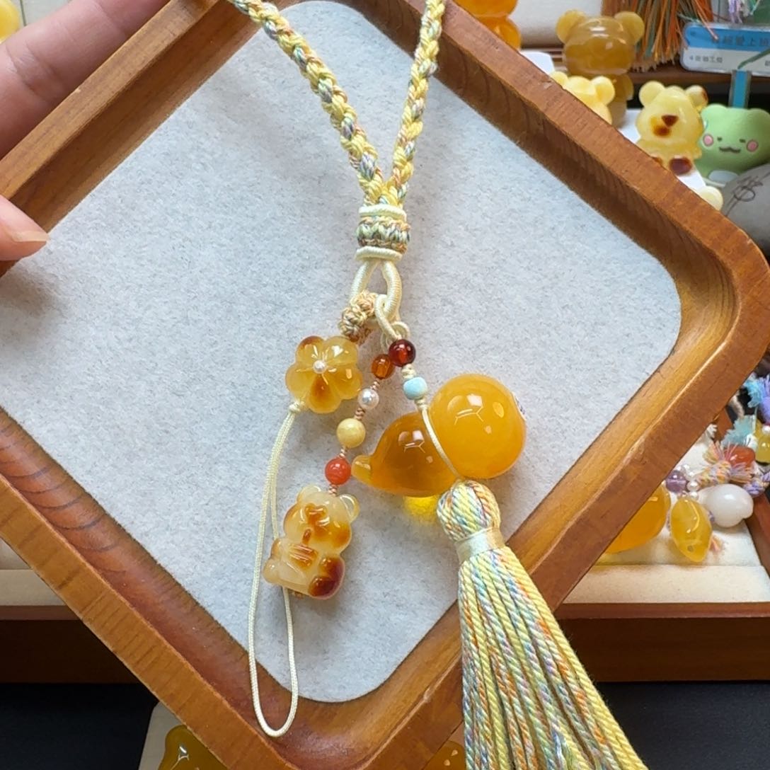 未镶嵌琥珀珠宝奇石