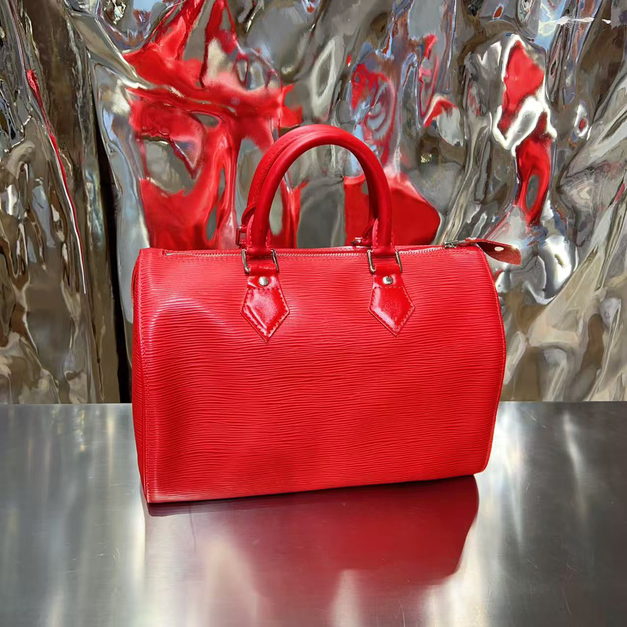 95新 LouisVuitton/路易威登 lv  红色 水波纹 sp20 单肩包/0000