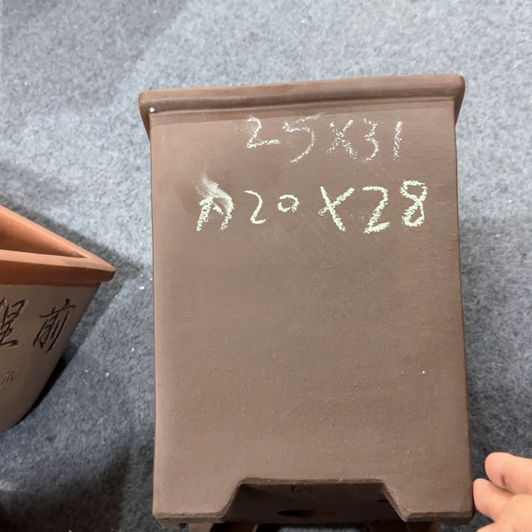 紫砂花盆呜呜呜呜