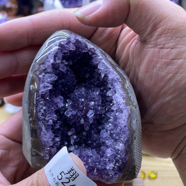 未镶嵌水晶大型摆件（非配饰）