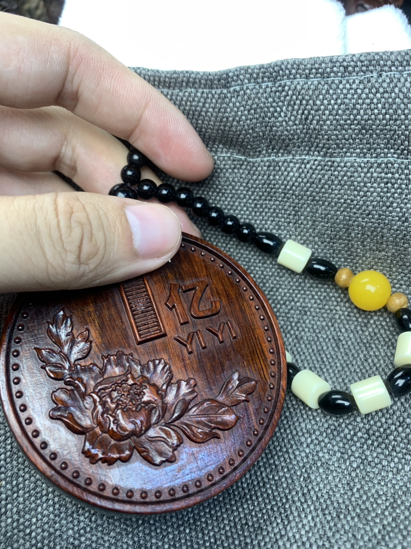 加厚一个亿大手把件