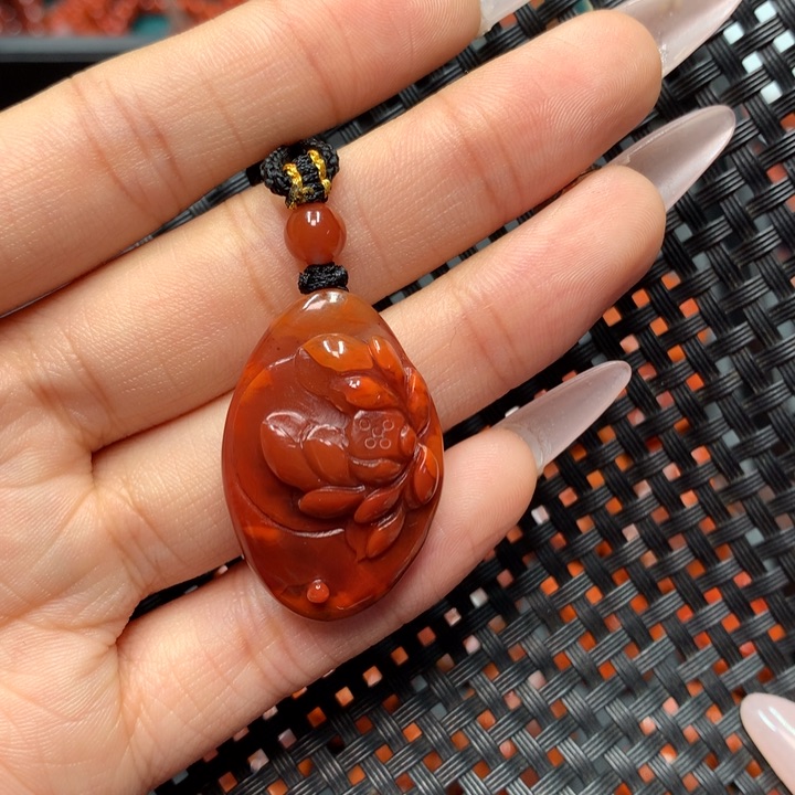 南红玛瑙吊坠(不含链)未镶嵌