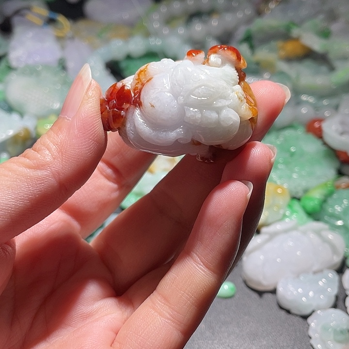 颈饰未镶嵌翡翠天