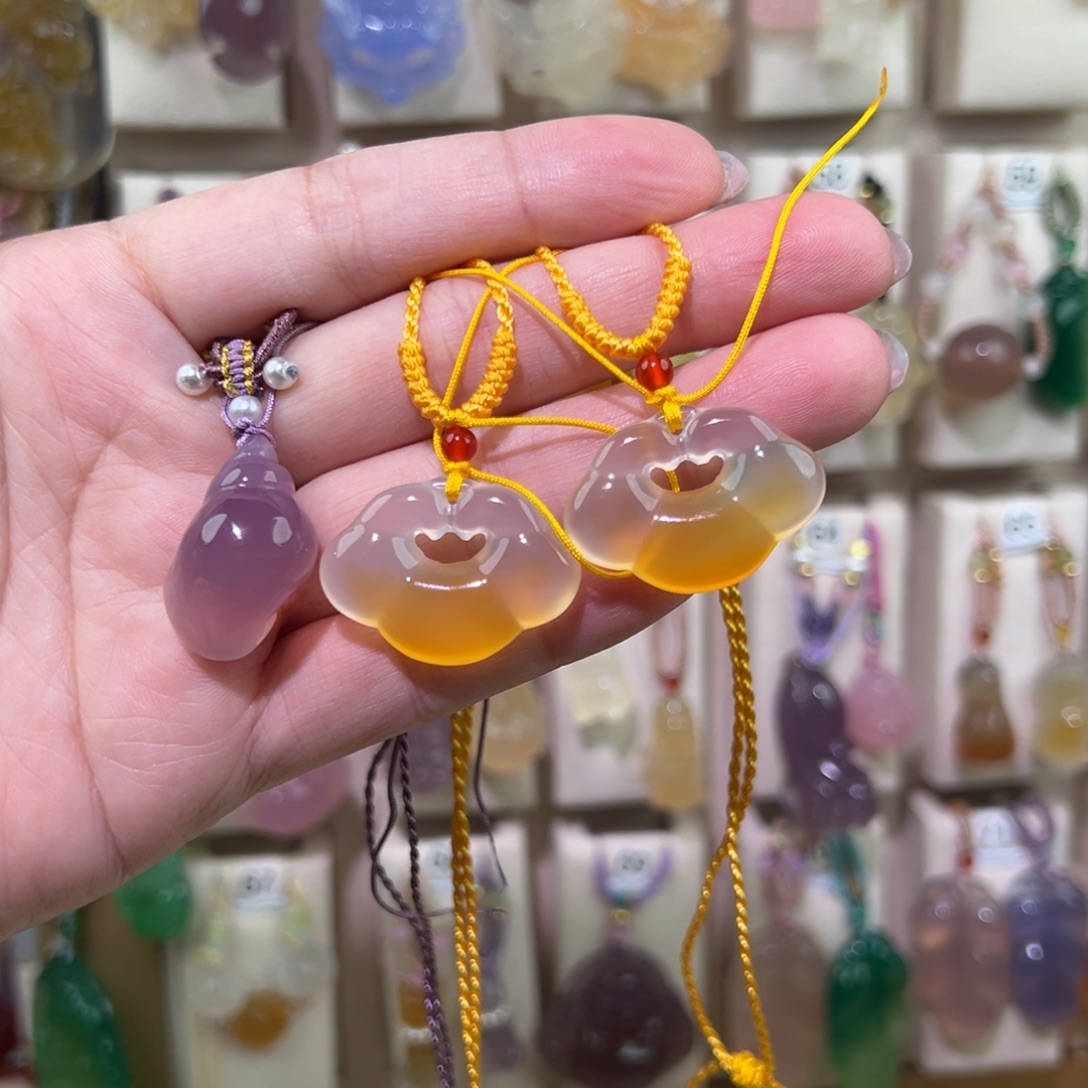 琪***琪玛瑙/玉髓未镶嵌吊坠(赠链)