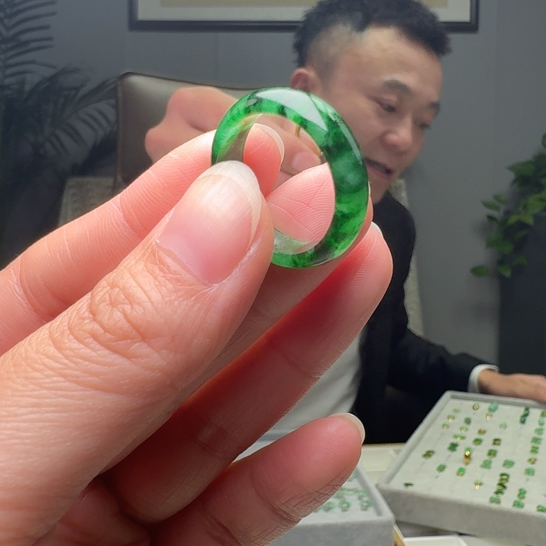 翡翠未镶嵌戒指天然