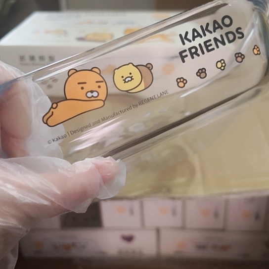 罐E****k微瑕可爱可爱满20包邮