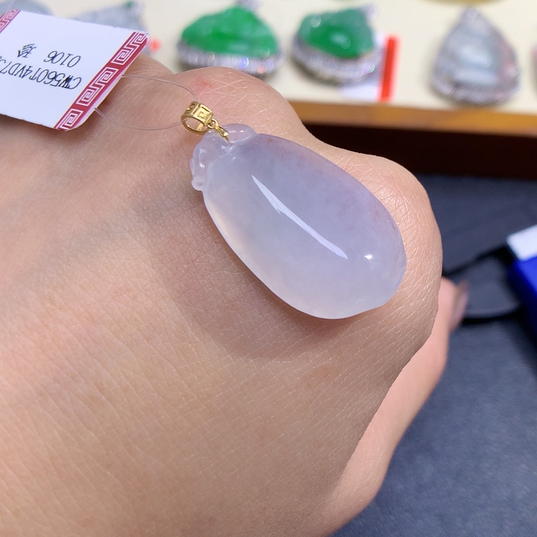 翡翠颈饰18K金镶嵌福瓜