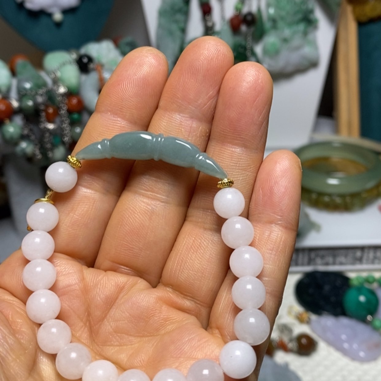 【闪购商品】翡翠吊坠(赠链)未镶嵌