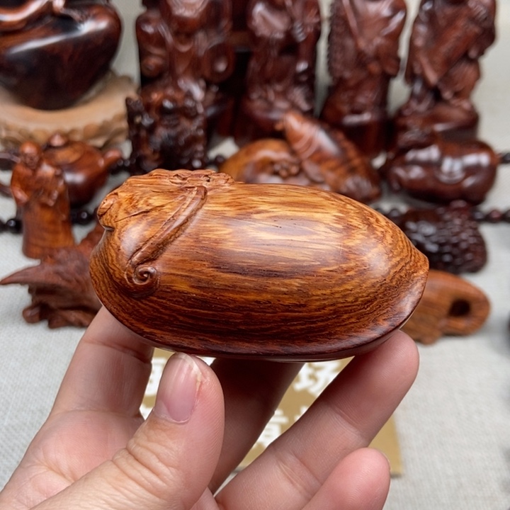 花梨木类端景台?***有67克左右富甲