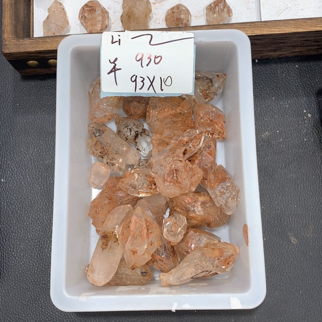 水晶水晶、水晶、水晶未镶嵌L****莹