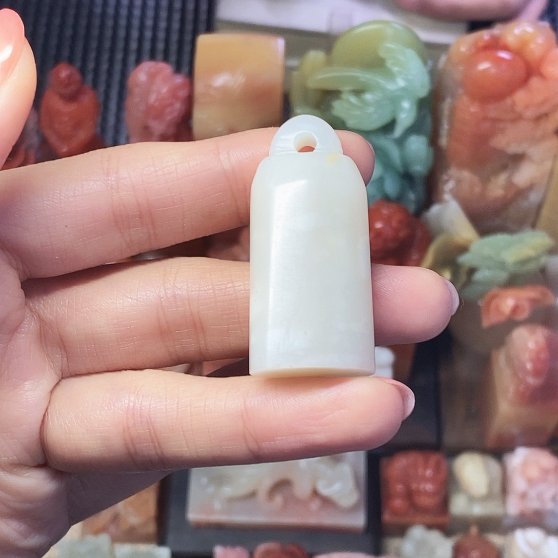 爱***兔寿山石印石结晶冻石